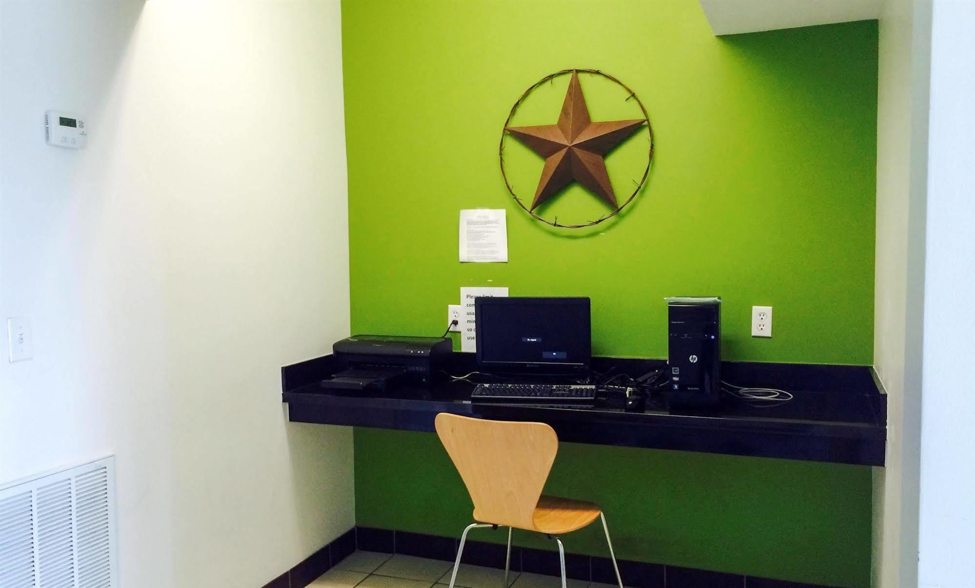 Studio 6-Orange, Tx Luaran gambar